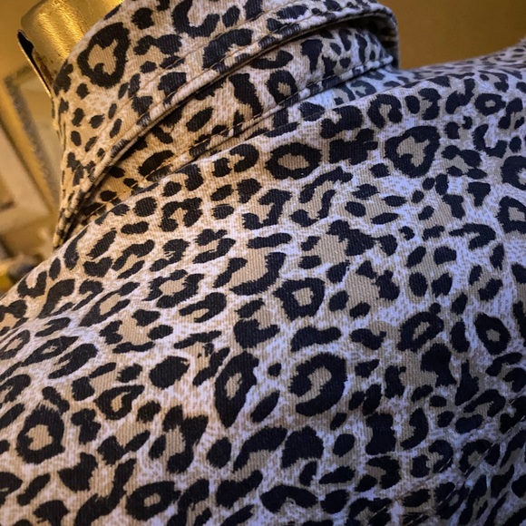 Leopard print Vest, great condition. Size S-M.. cotton with some stretch. - Picture 5 of 6